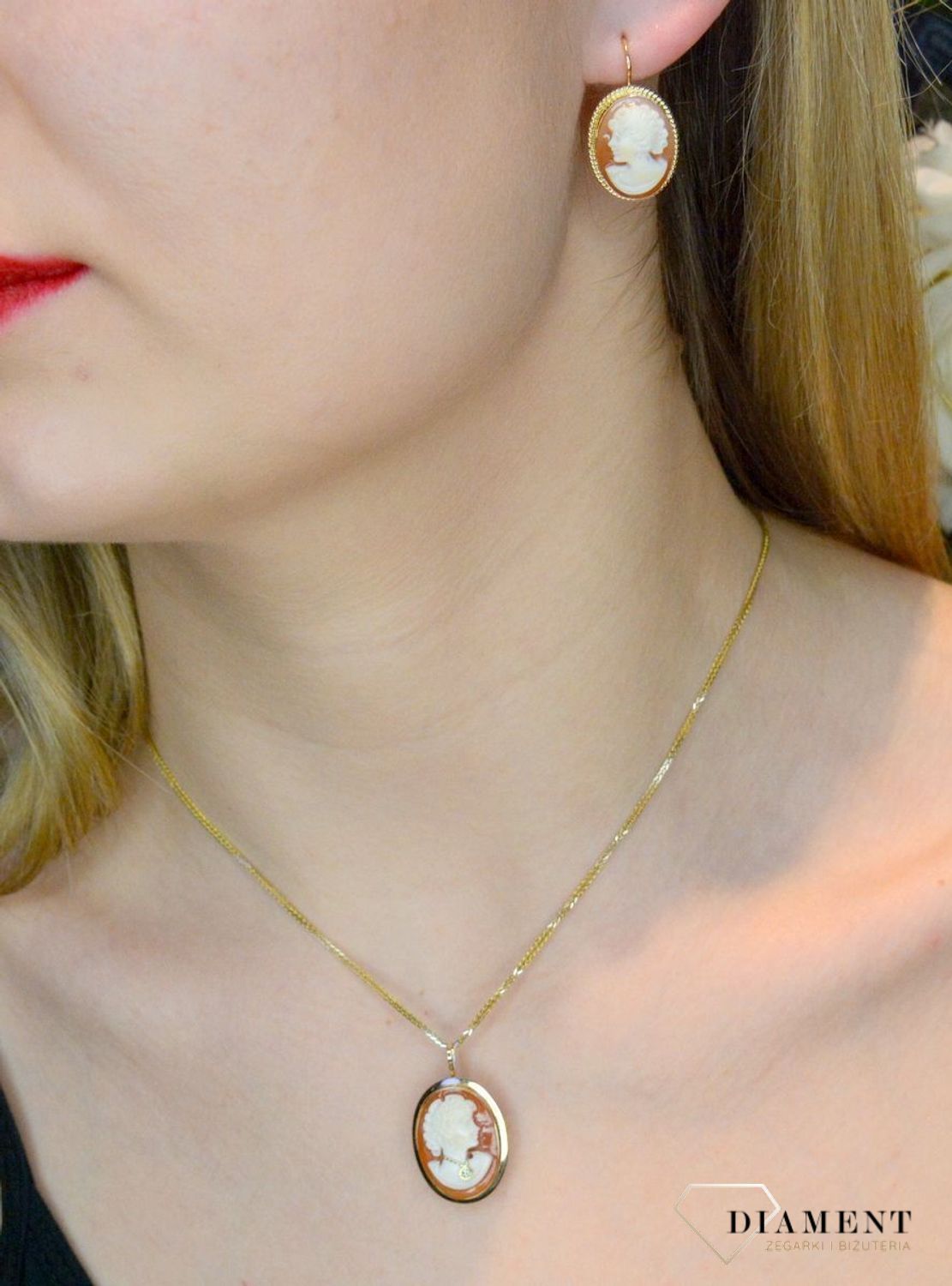 Złota broszka zawieszka 585 broszkowisior Pani Walewska BO 10A.jpg